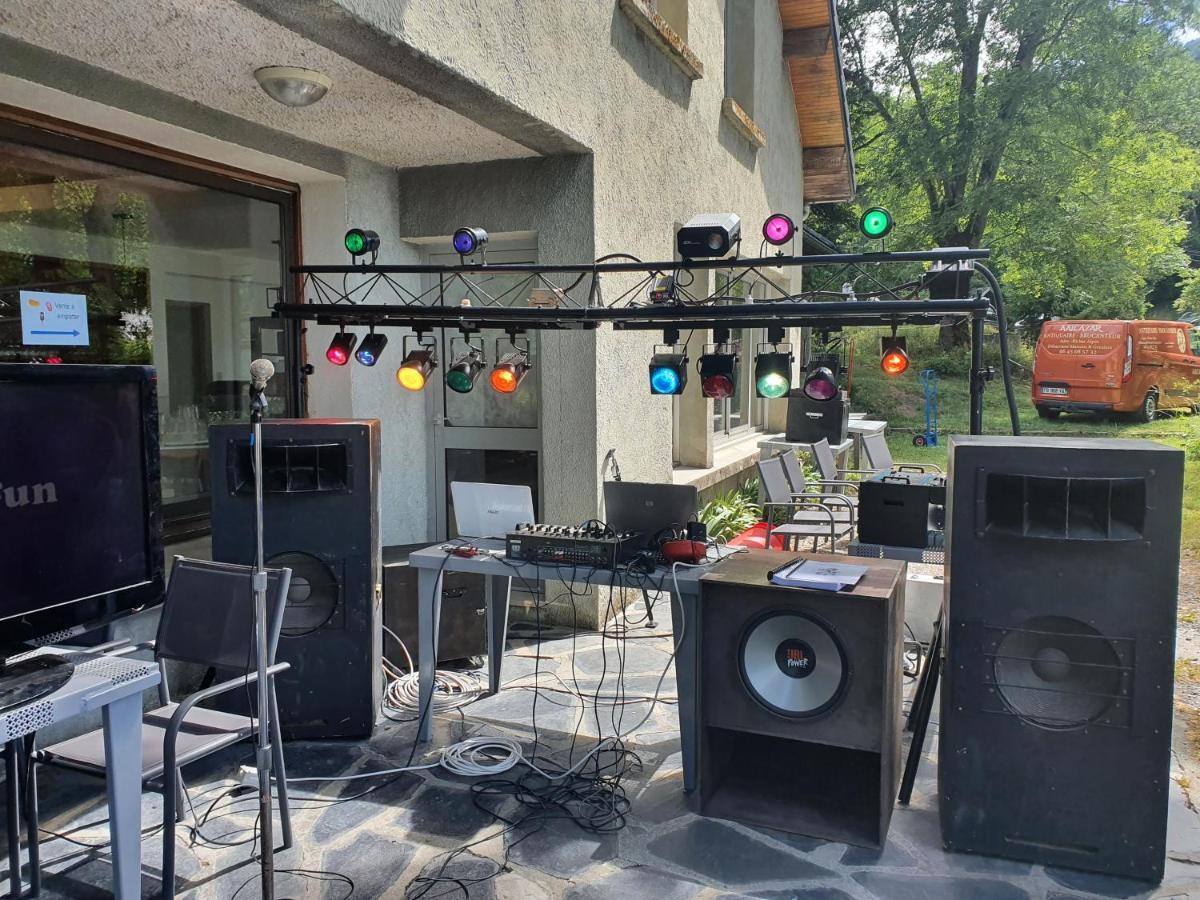 Le Grand Lac Hotel Bar Restaurant Laffrey Εξωτερικό φωτογραφία